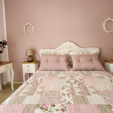 Queen Aspri Apartment 3' Min To The Beach! أنتيكيرا المظهر الخارجي الصورة