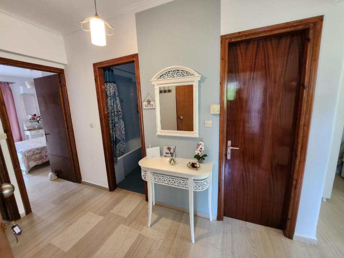 Queen Aspri Apartment 3' Min To The Beach! أنتيكيرا المظهر الخارجي الصورة
